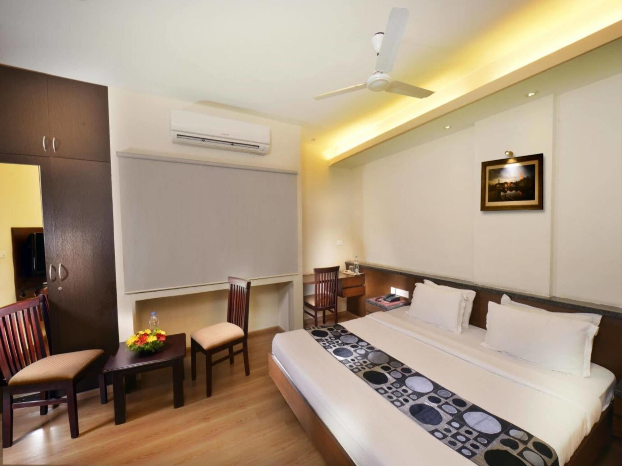 Capital O 64773 Horizon Heights Serviced Apartments Coimbatore Exteriör bild